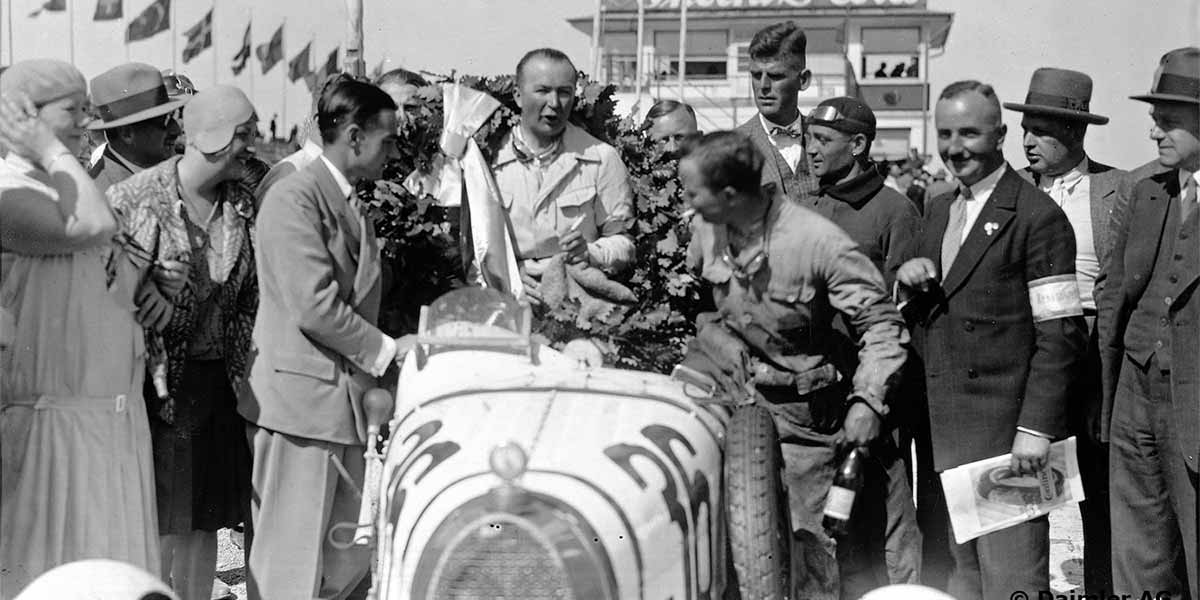 Ernst Günther Burggaller (#36) auf Bugatti siegte in der Wertungsgruppe III über 750 – 1500-ccm und kam als achter ins Ziel.
