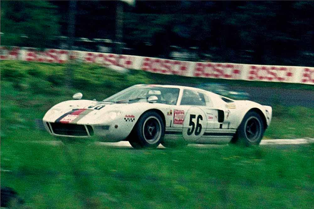 Hinter fünf Porsche 908 kam der Ford GT40 von Helmut Kelleners und Reinhold Joest als Gesamtsechster ins Ziel