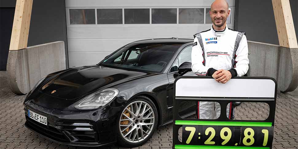 Lars Kern absolvierte auf der legendären Nürburgring-Nordschleife eine volle Runde über 20,832 Kilometer in exakt 7:29,81 Minuten