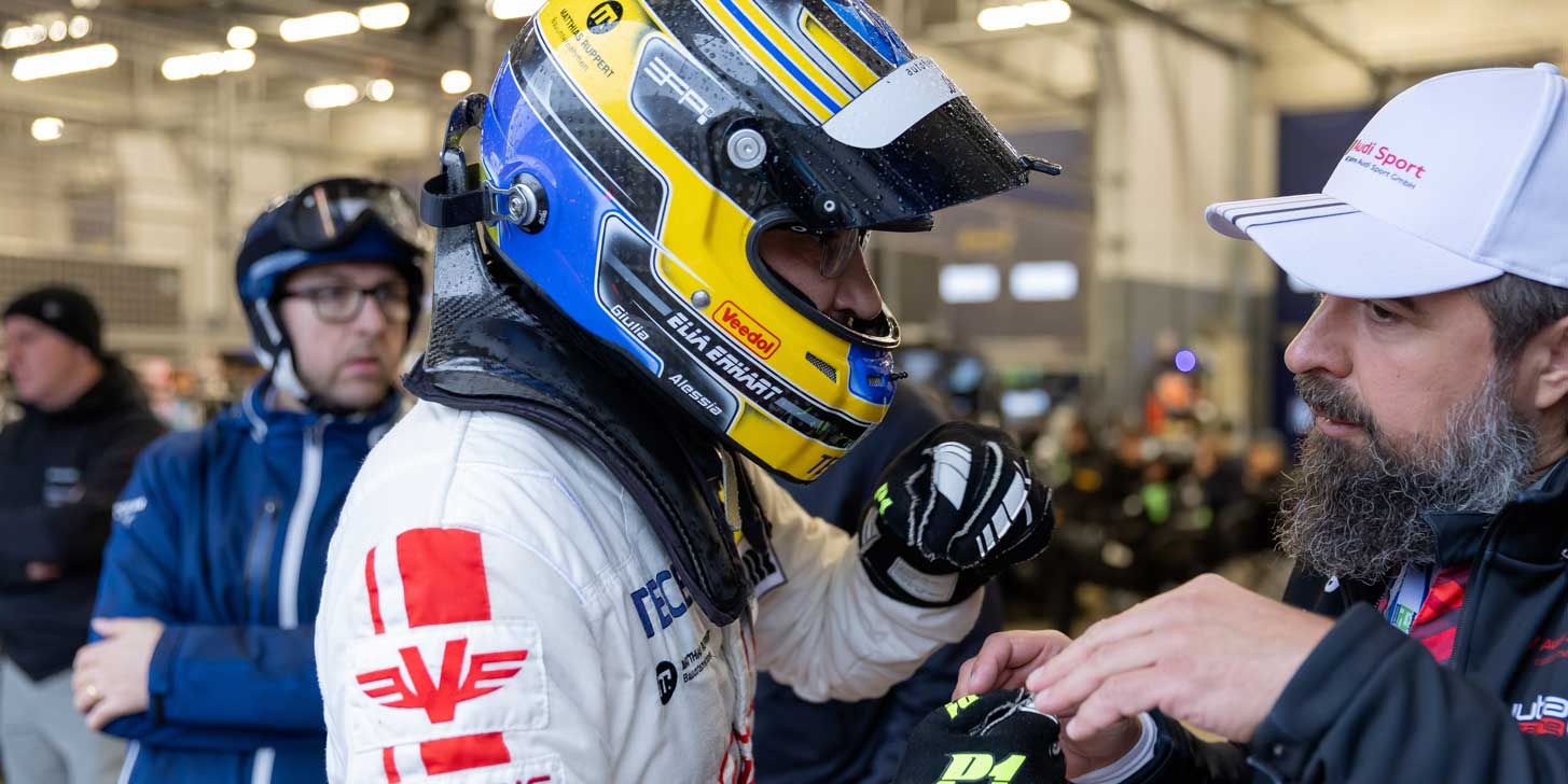 Elia Erhart bereit für das 24-Stunden-Rennen auf dem Nürburgring