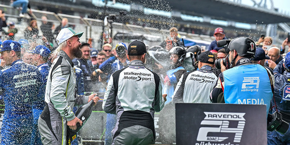 24h-Rennen Walkenhorst Motorsport Aston Martin